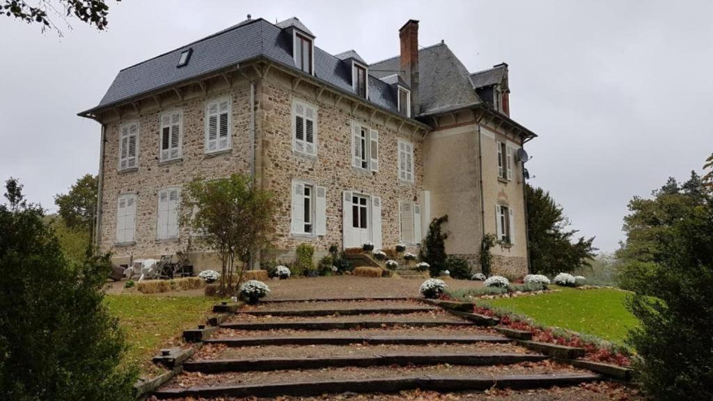 Gites Du Castellare Le Chalard Exterior photo